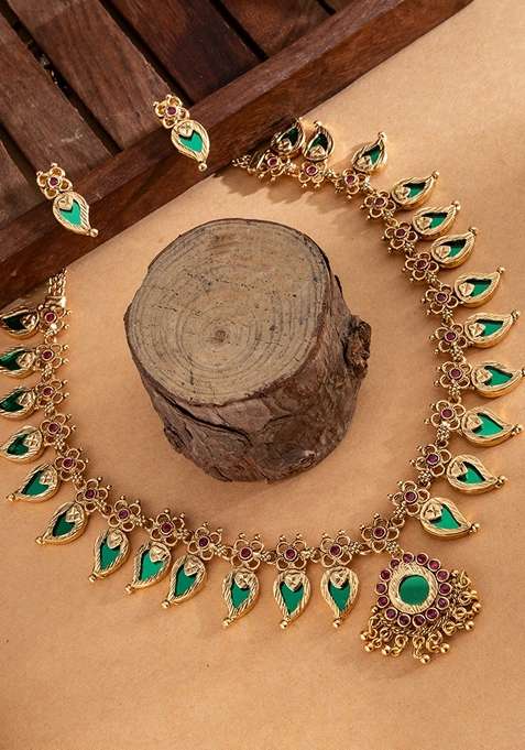 Gold Plated Stones Studded Jewellery Set