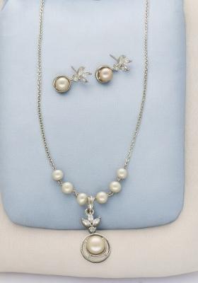 White Gold Plated Alloy Necklace Set