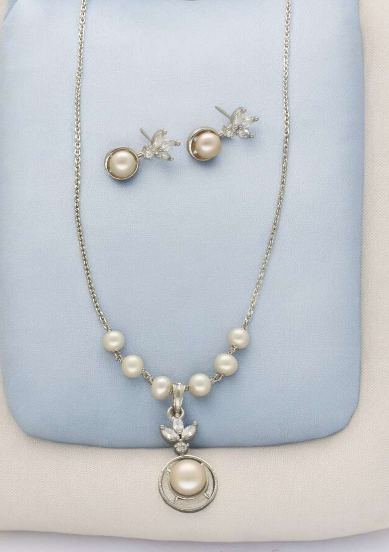 White Gold Plated Alloy Necklace Set - Indya