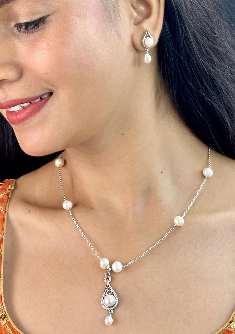 White Gold Plated Alloy Necklace Set - Indya