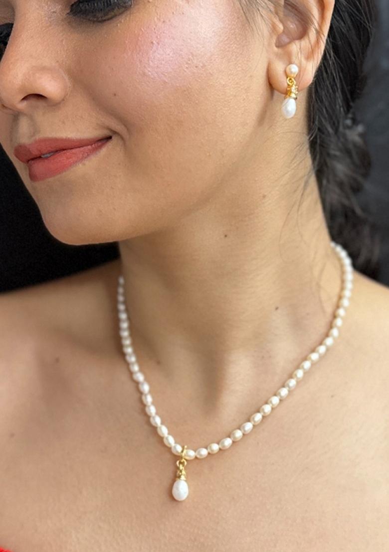 White Gold Plated Alloy Necklace Set - Indya