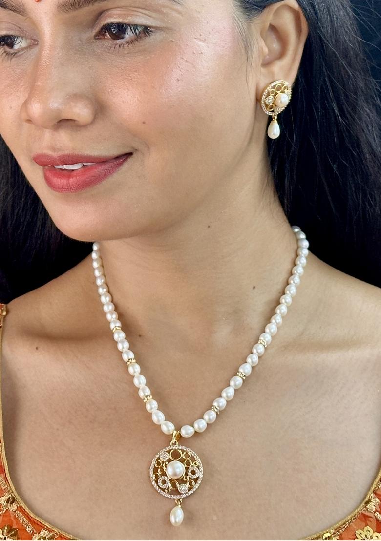 White Gold Plated Alloy Necklace Set - Indya