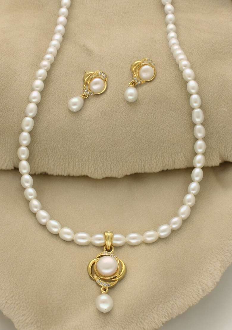 White Gold Plated Alloy Necklace Set - Indya