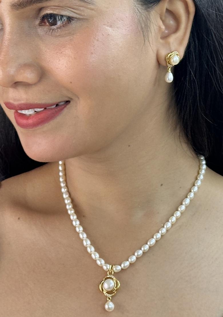 White Gold Plated Alloy Necklace Set - Indya