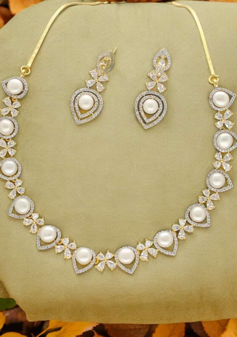 White Gold Plated Alloy Necklace Set - Indya