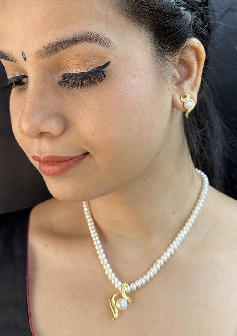 White Gold Plated Alloy Necklace Set - Indya