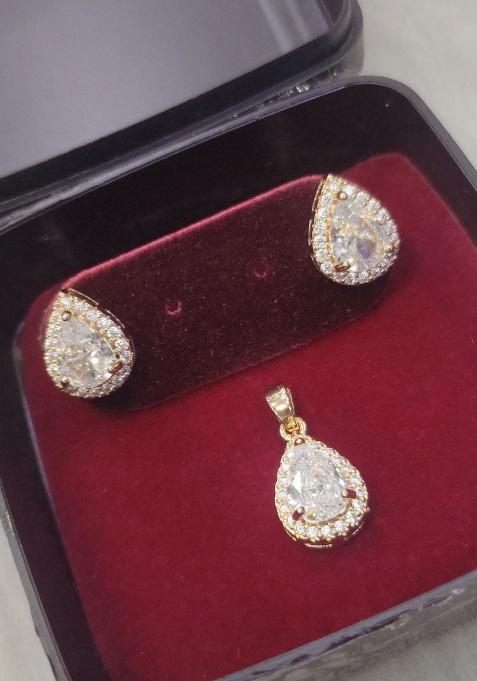 Golden Fancy Alloy Pendant Set