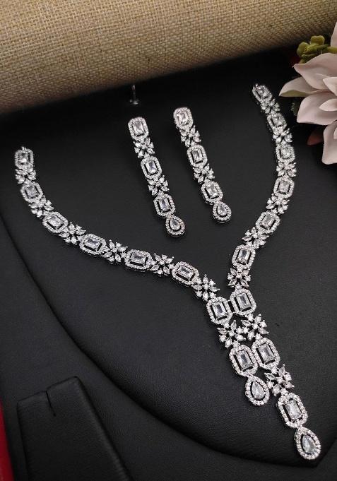 White Fancy Alloy Necklace Set