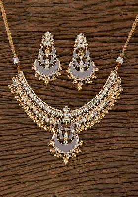 Multicolor Kundan Pearl Onyx Stone Necklace Set