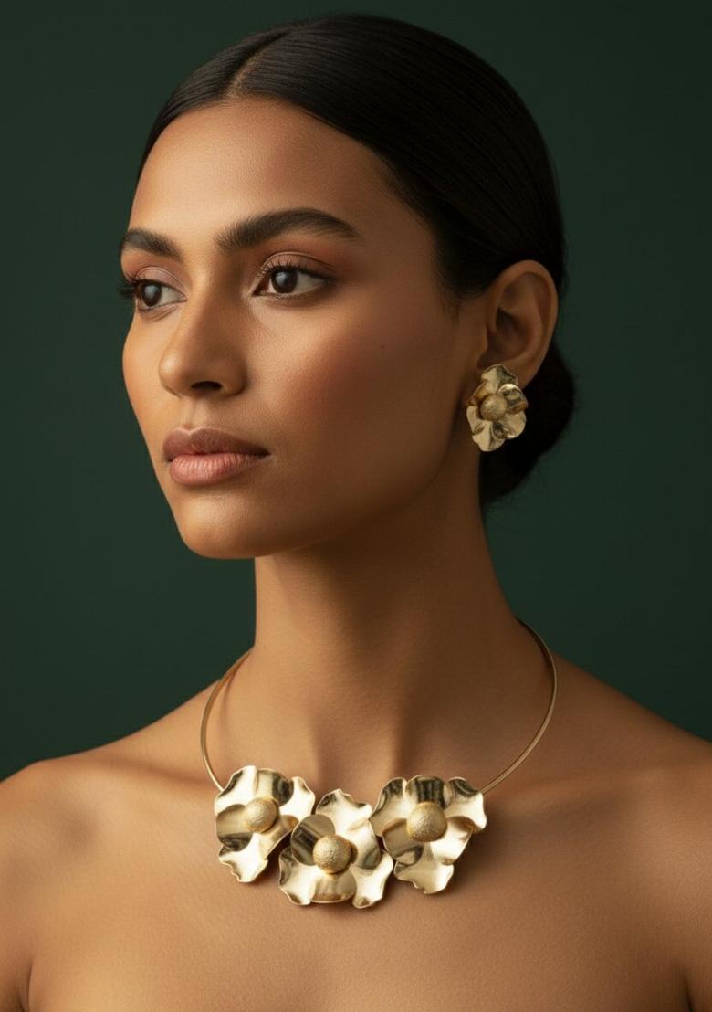 Golden Stainless Necklace - Indya