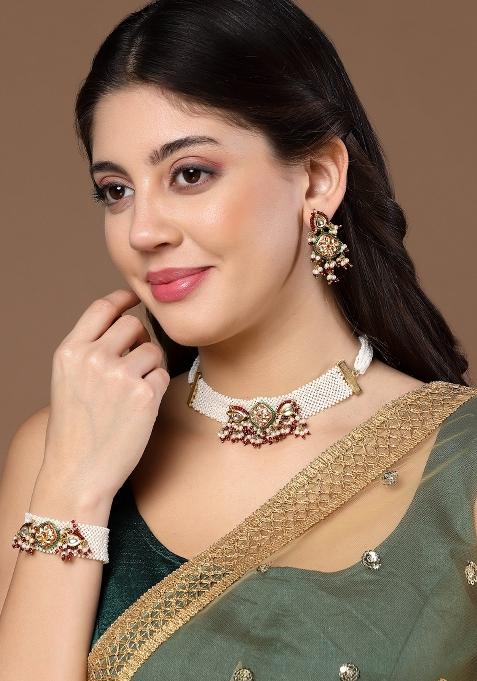 Red Alloy Chokar With Earring