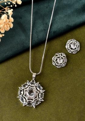 Silver Plated Circular Stone Studded Floral Shaped Ad Chain Set 