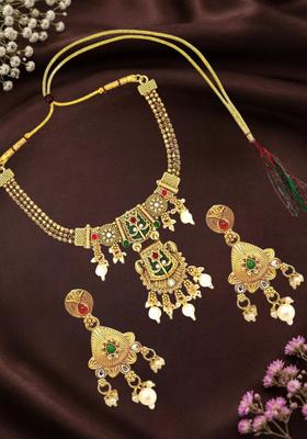Golden Alloy Neckalce Set