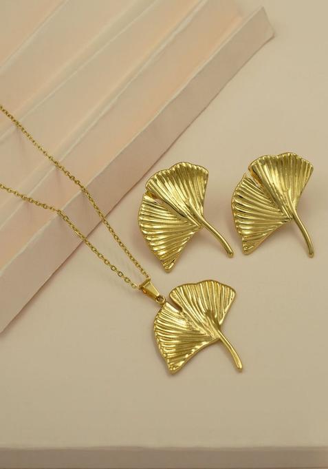 Golden Alloy Jewellery Set