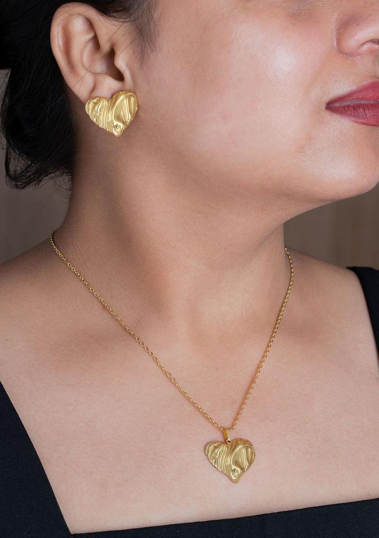 Golden Alloy Jewellery Set - Indya