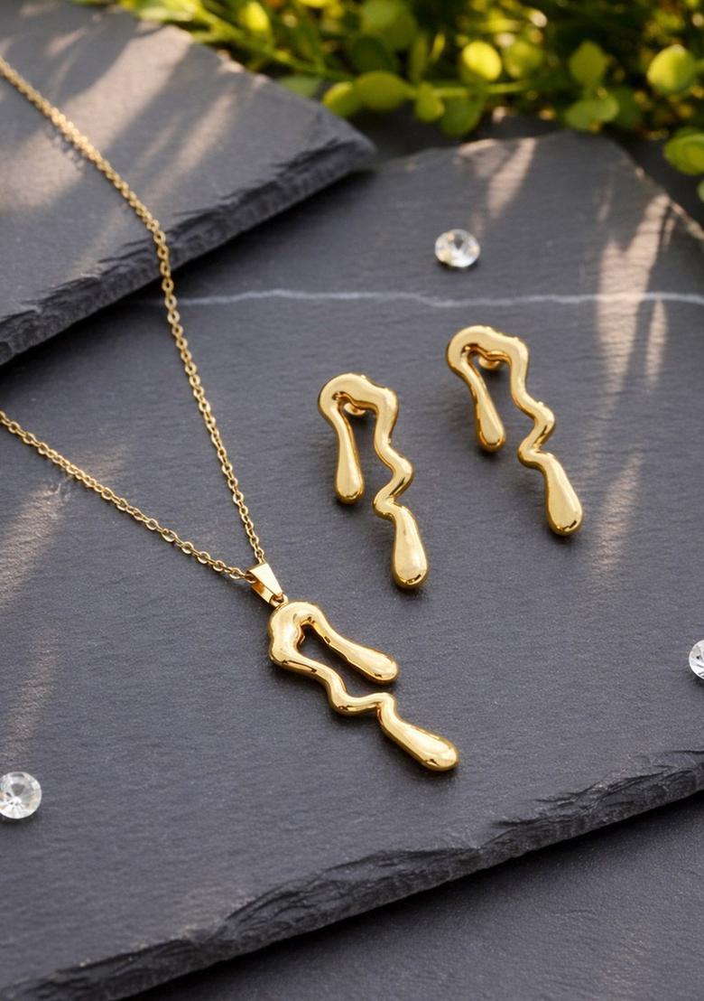 Golden Alloy Jewellery Set - Indya
