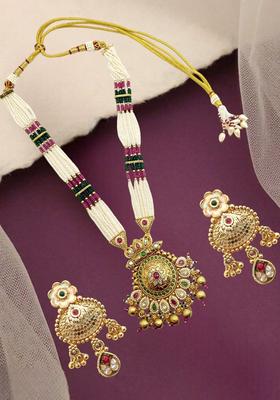 Golden Alloy Necklace Set