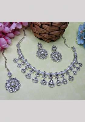 White Alloy American Diamonds And Stone Necklace Set