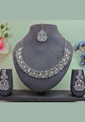 White Alloy American Diamonds and Stone Necklace Set