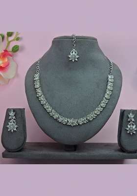 White Alloy American Diamonds and Stone Necklace Set