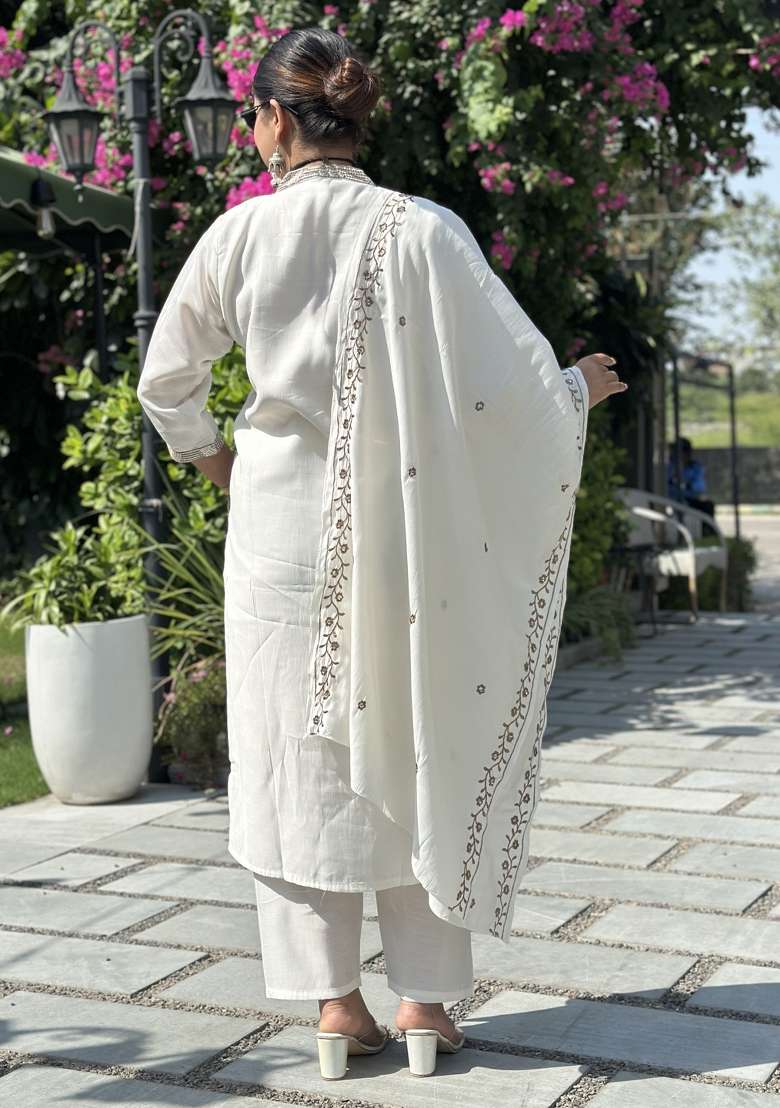 Off White Embroidered Silk Kurta Set - Indya