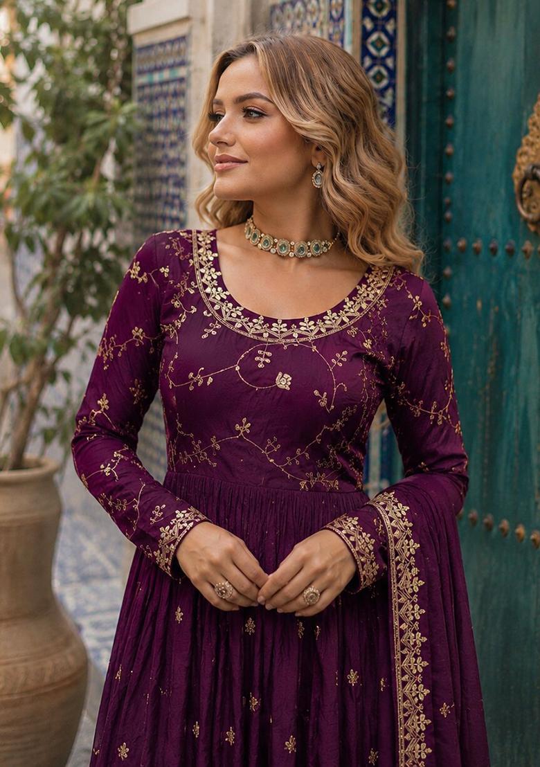 Maroon Embroidery Silk Kurta Set - Indya
