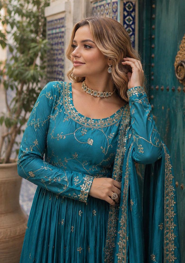 Blue Embroidery Silk Kurta Set - Indya
