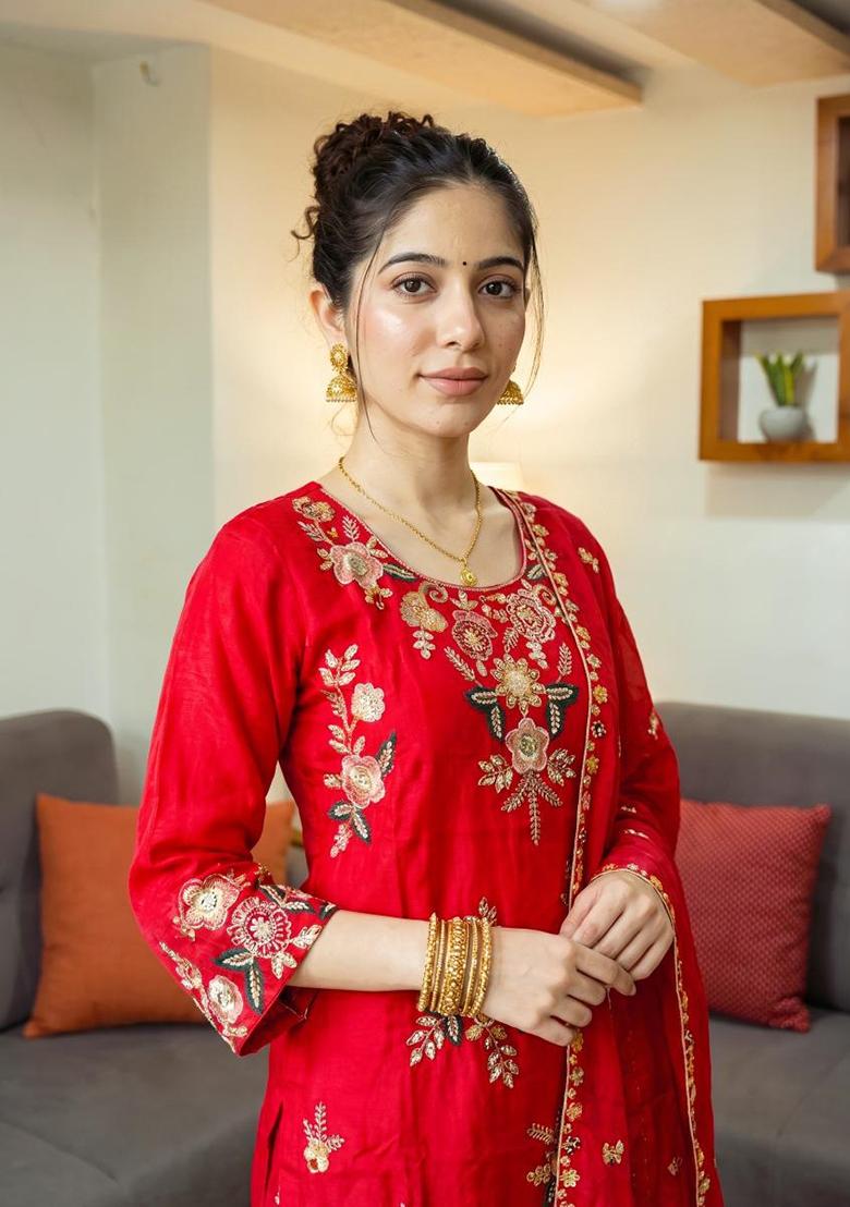 Red Embroidery Crepe Kurta Set - Indya