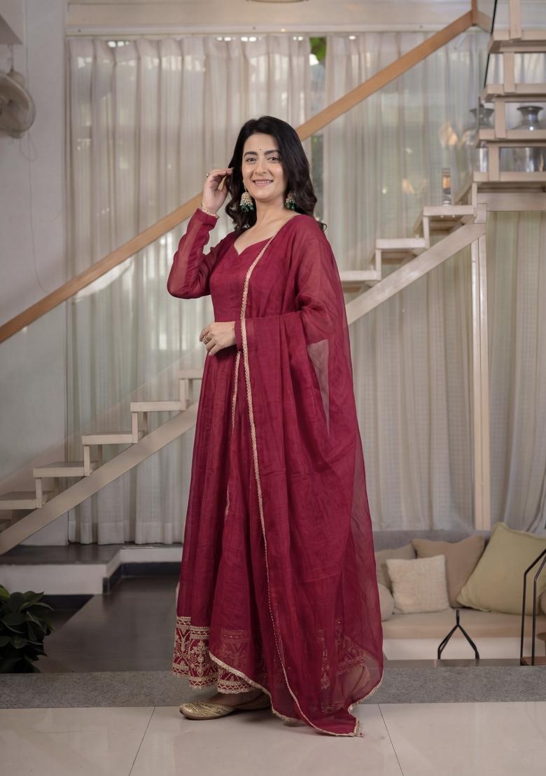 Pink Embroidery Silk Kurta Set - Indya