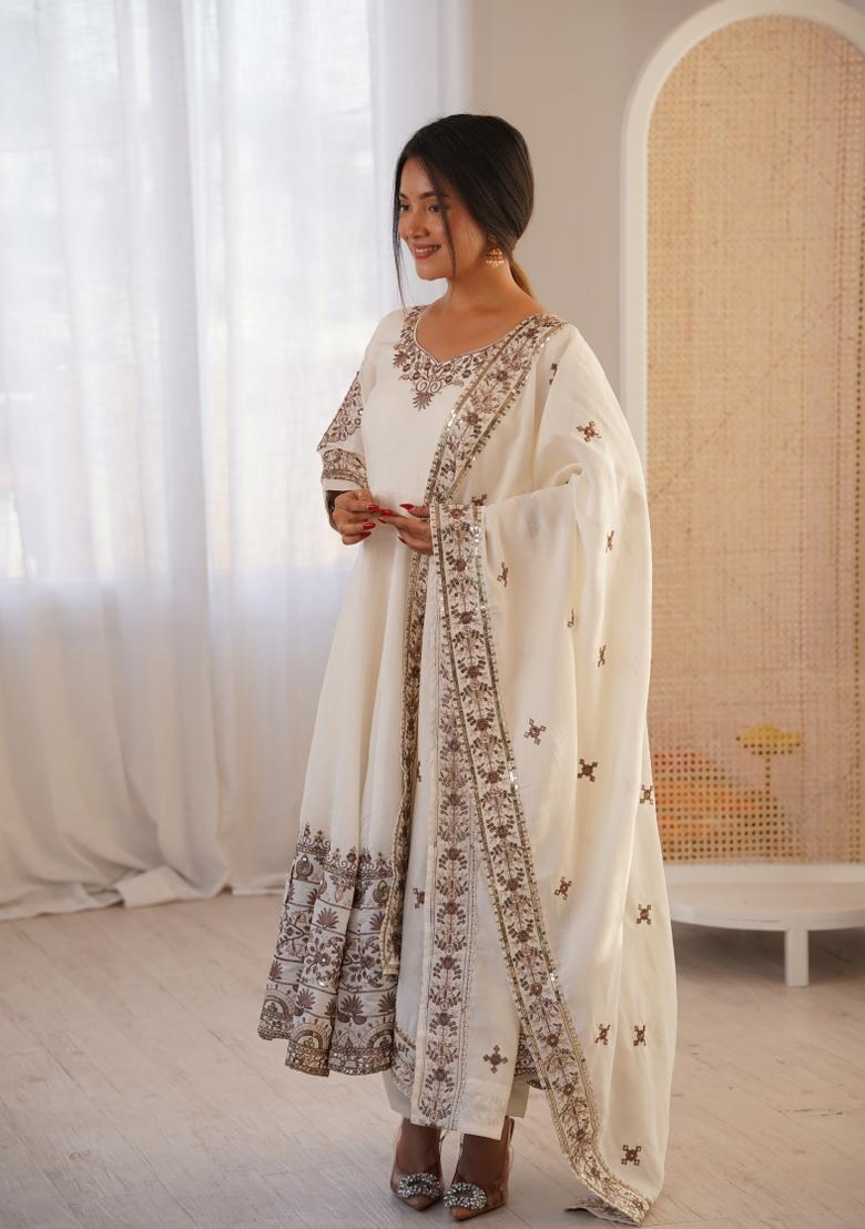 White Embroidery Silk Kurta Set - Indya