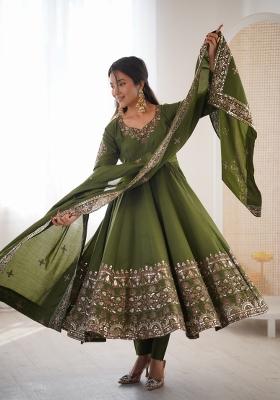 Mehendi Green Embroidery Silk Kurta Set