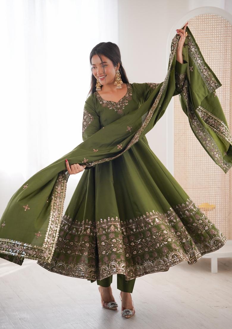 Mehendi Green Embroidery Silk Kurta Set - Indya