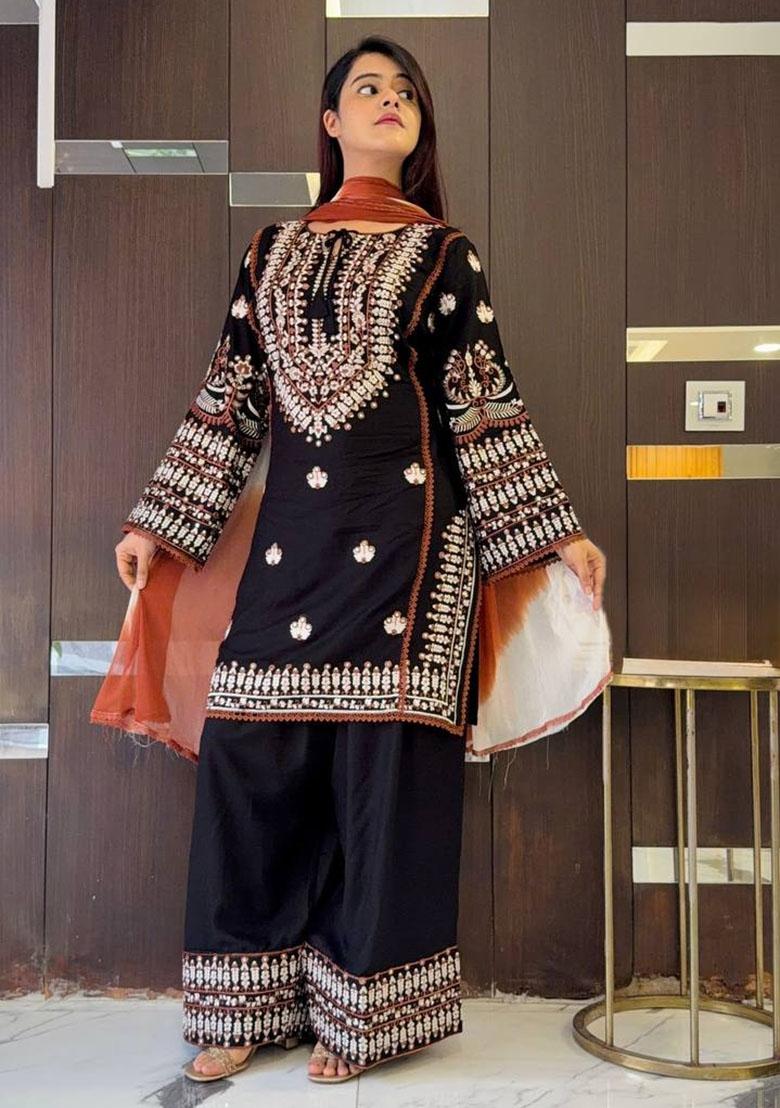 Black Embroidery Georgette Kurta Set - Indya