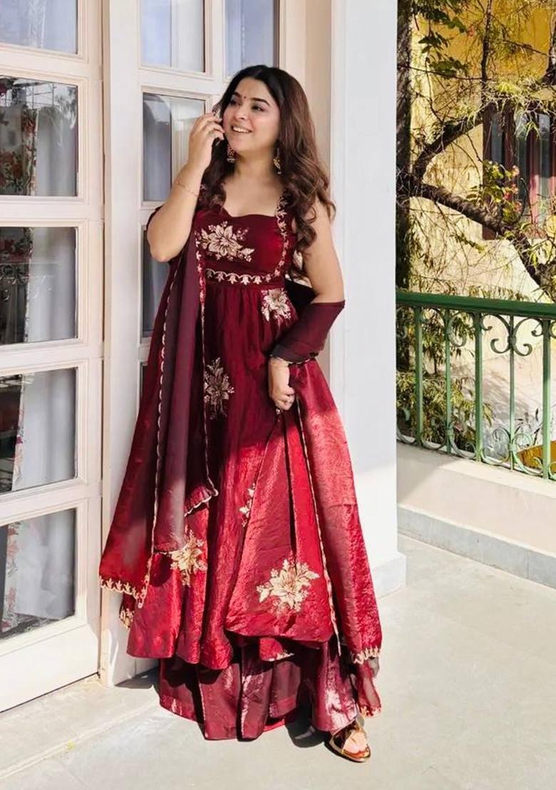 Maroon Embroidery Silk Kurta Set - Indya