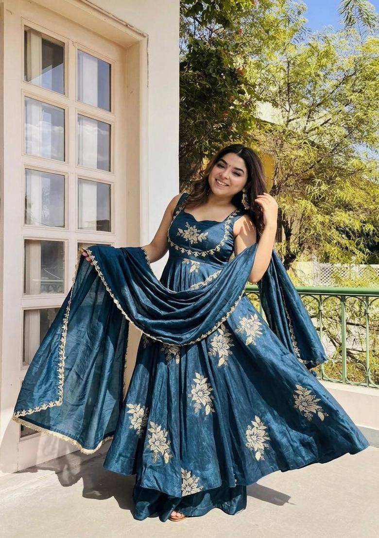 Teal Embroidery Silk Kurta Set - Indya