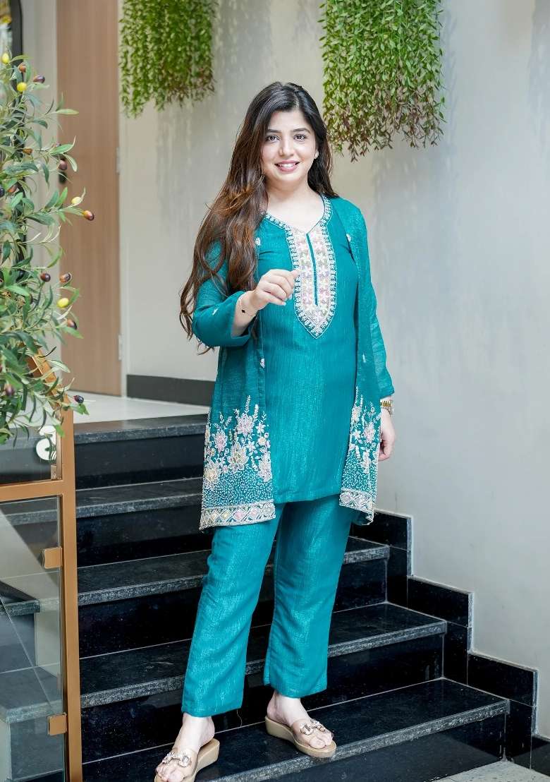 Rama Embroidery Silk Kurta Set - Indya