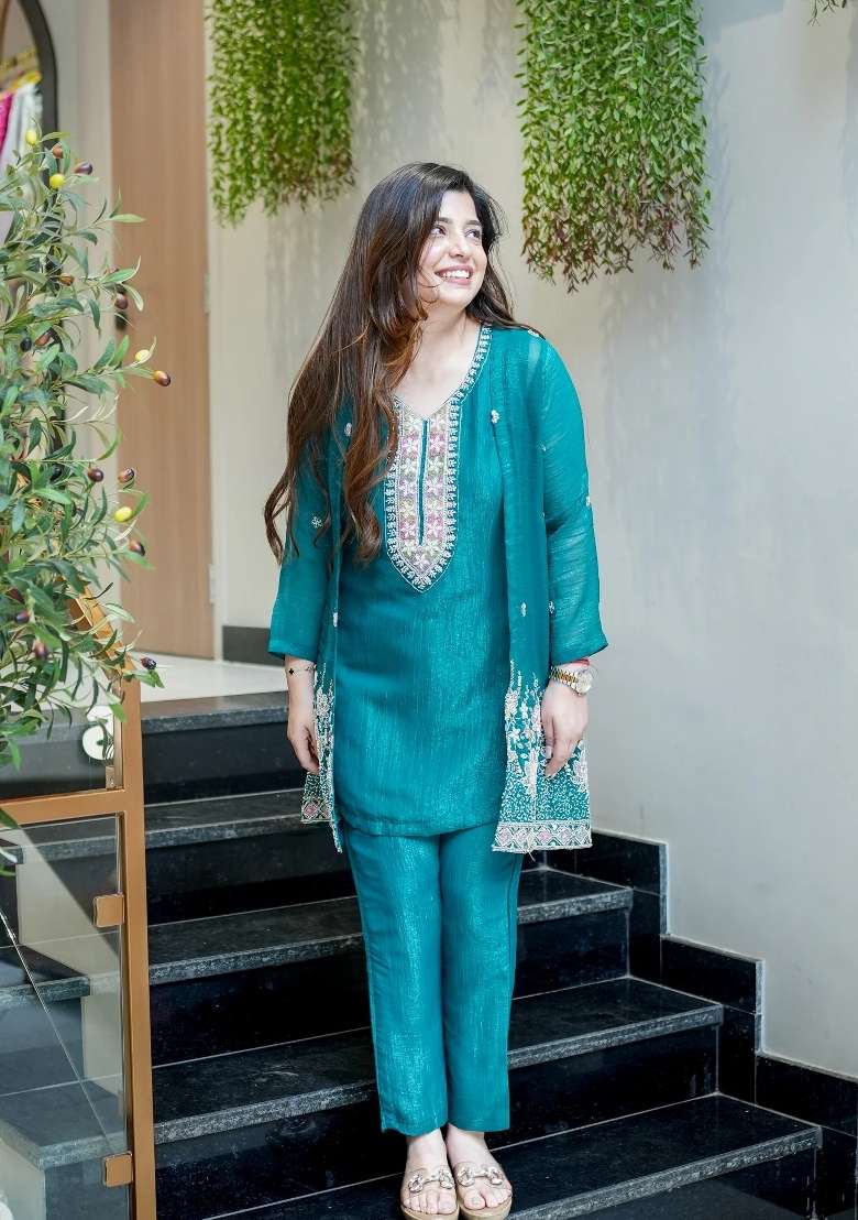 Rama Embroidery Silk Kurta Set - Indya