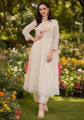 Off White Embroidery Georgette Kurta Set