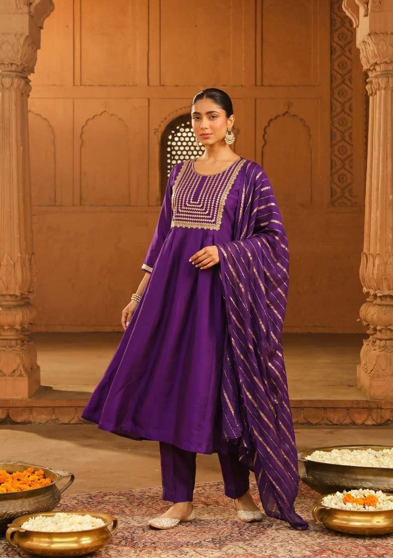 Violet Embroidery Silk Kurta Set - Indya