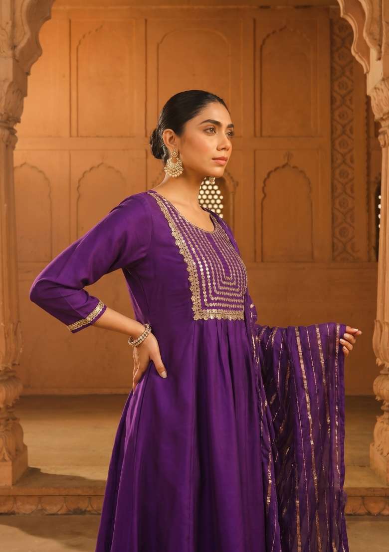 Violet Embroidery Silk Kurta Set - Indya
