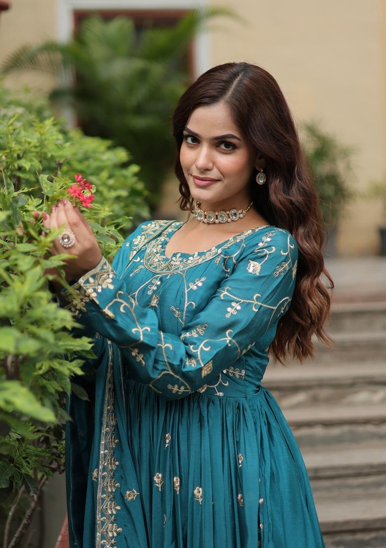 Blue Embroidery Chinon Kurta Set - Indya