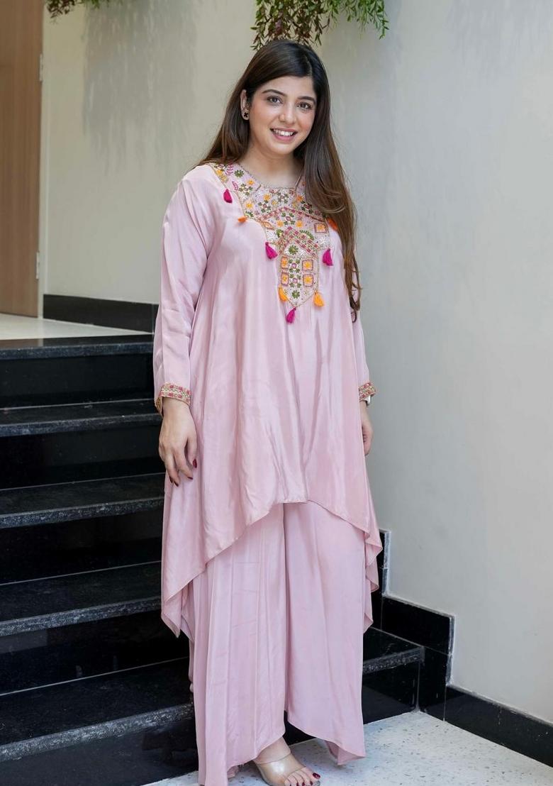 Light Pink Sequin Work Crepe Kurta Set - Indya