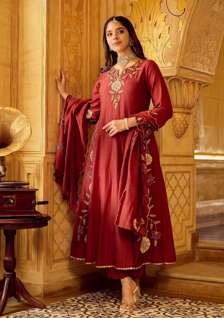 Red Sequin Work Silk Kurta Set - Indya