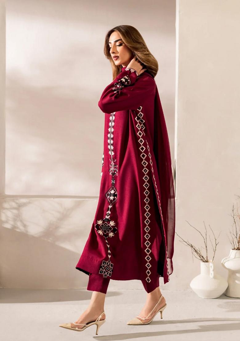 Red Sequin Work Silk Kurta Set - Indya