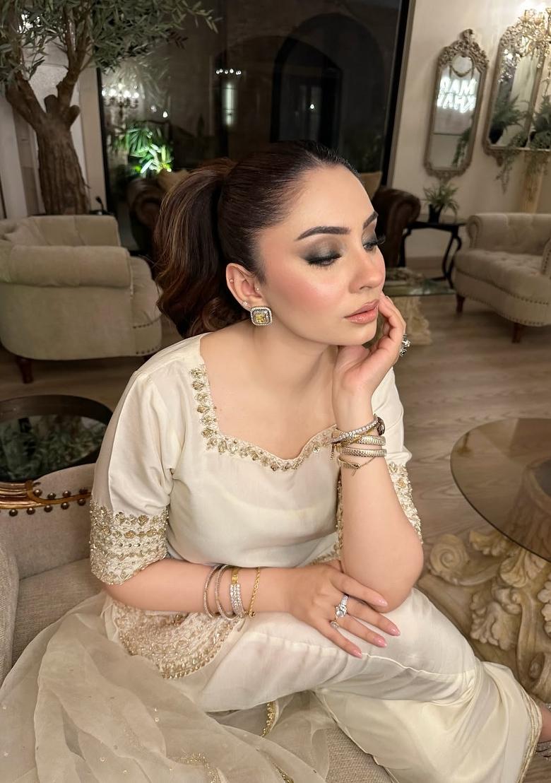 Cream Sequin Work Chinon Kurta Set - Indya