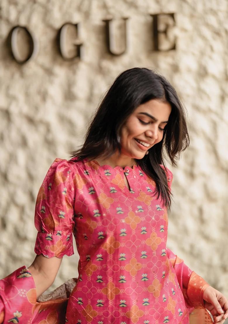 Pink Floral Print Crepe Kurta Set - Indya