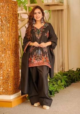 Black embroidered Rayon Kurta Set