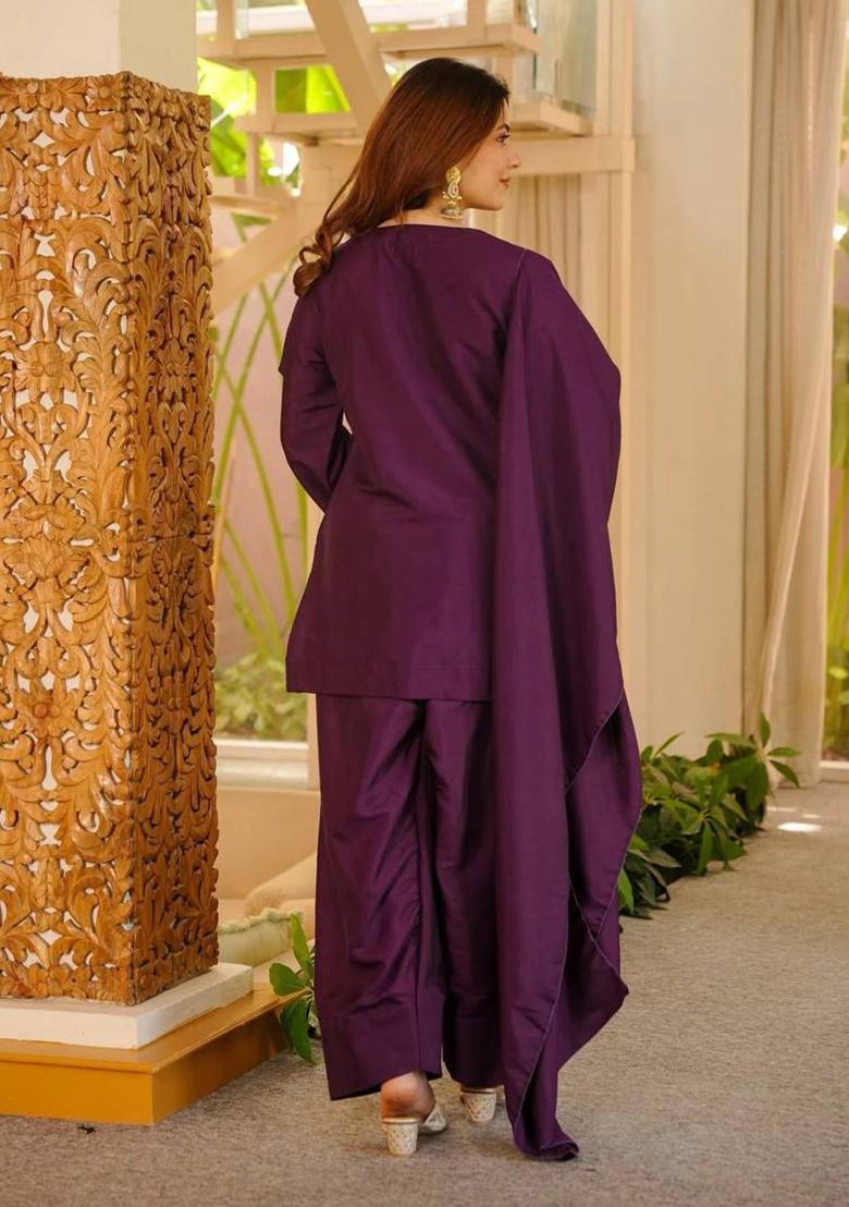 Wine embroidered Rayon Kurta Set - Indya