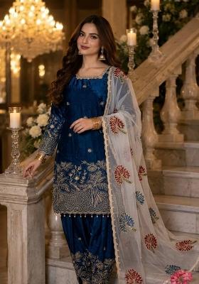 Teal embroidered Silk Kurta Set