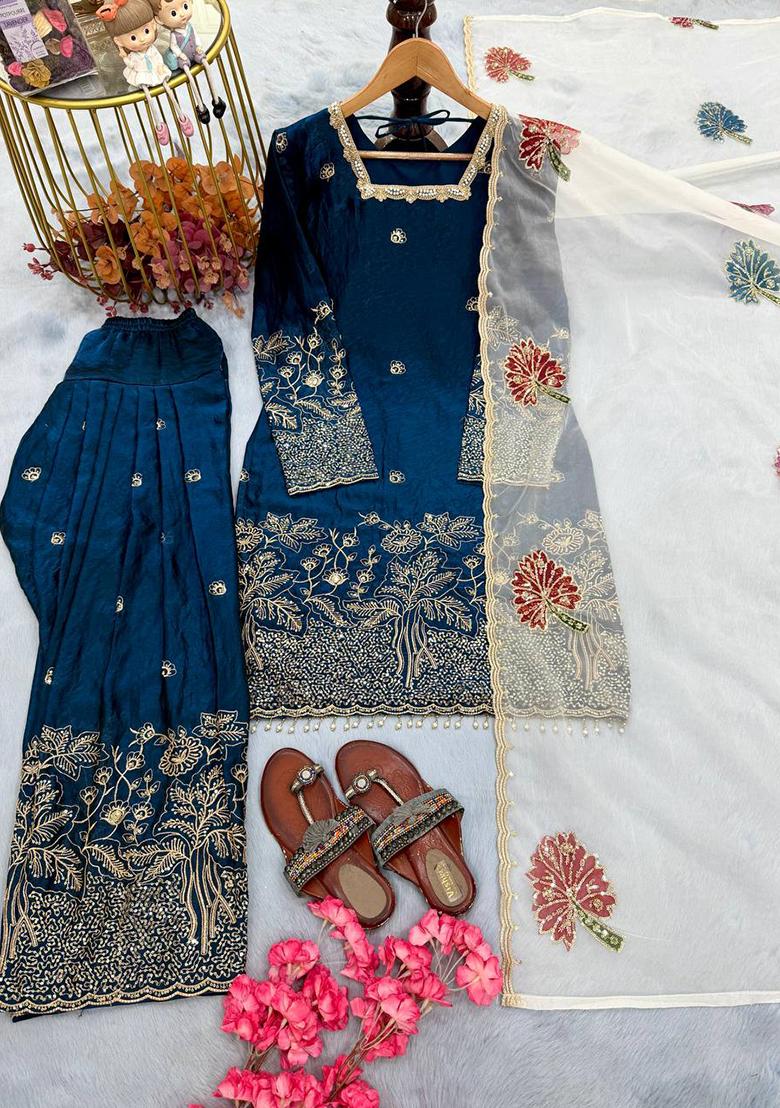 Teal embroidered Silk Kurta Set - Indya